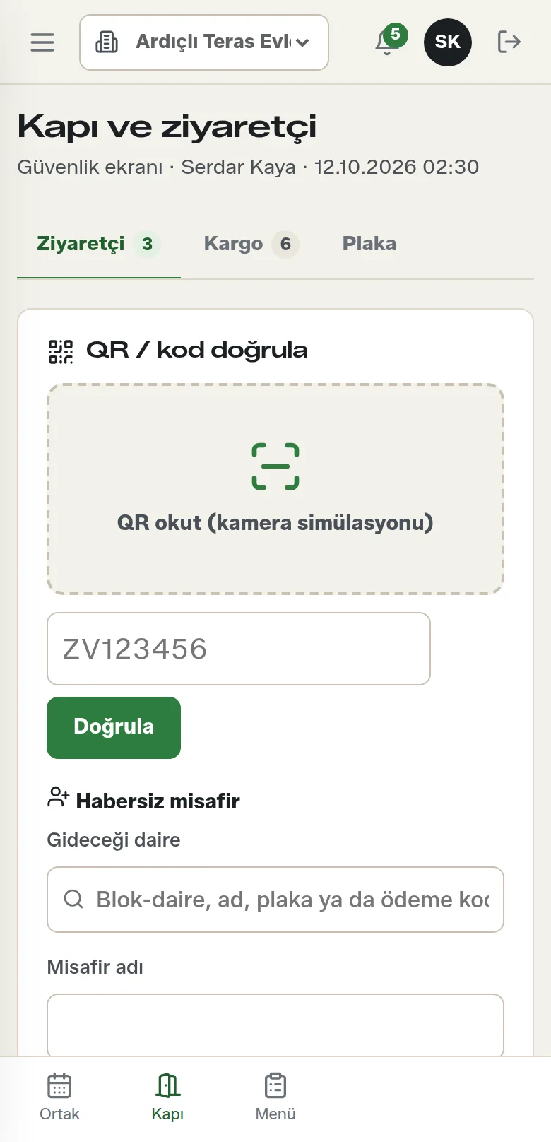 Kapı görevlisi mobil ekranı: beklenen ziyaretçiler, QR doğrulama ve kargo kaydı