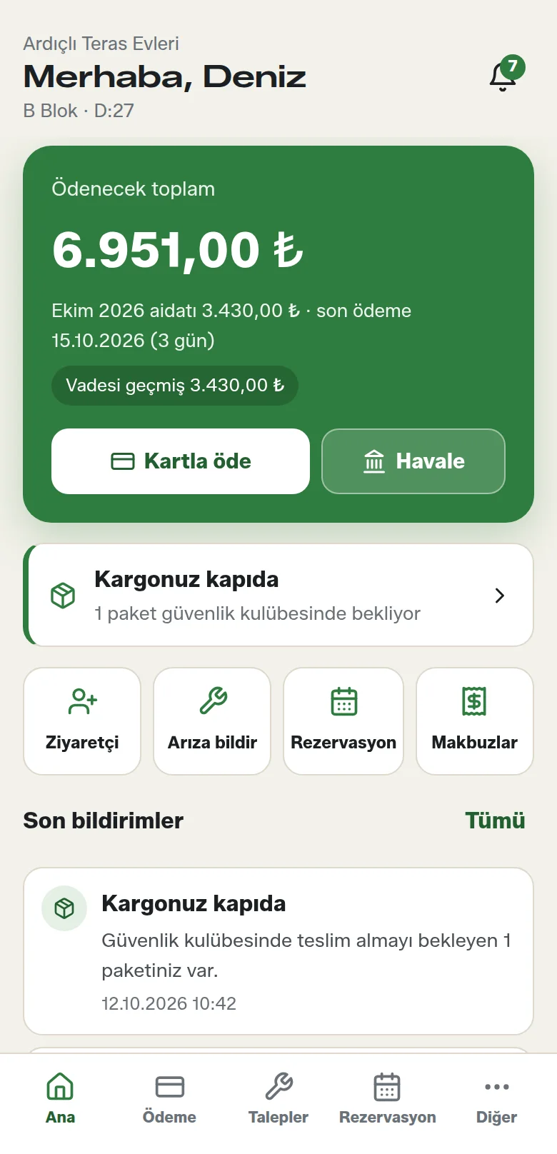 Sakin uygulaması borç ekranı: aylık aidat, gecikme ve toplam borç